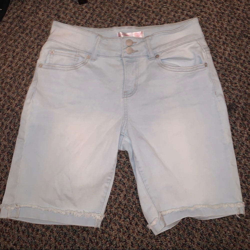 Blue shorts. 2 bottons. Size 9